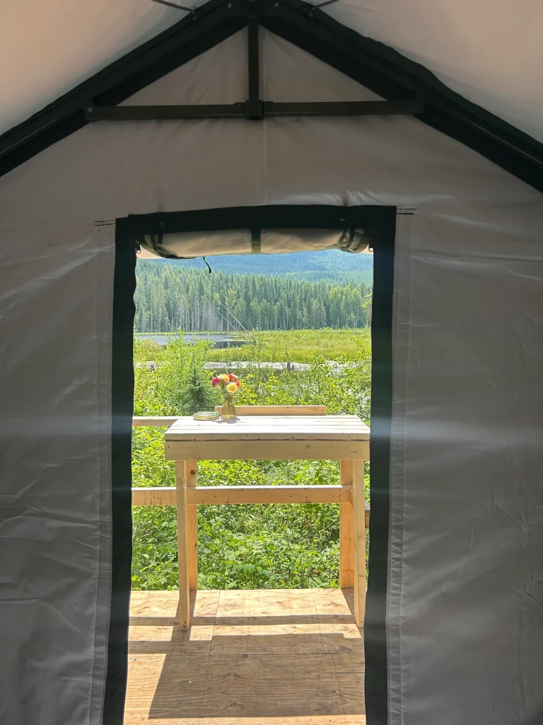 Site 8: Lakeside Lovers Glamping site
